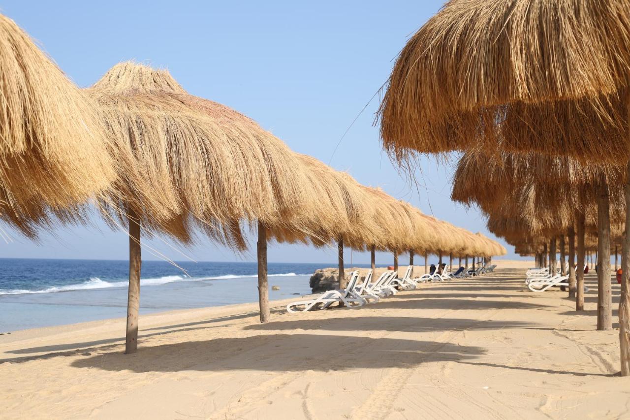 Amarina Jannah Resort & Aqua Park Baia di Coraya Esterno foto