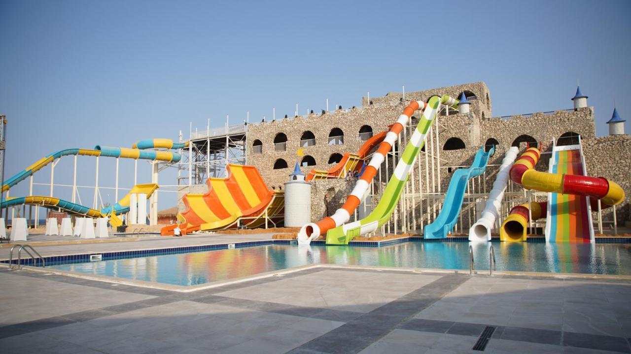 Amarina Jannah Resort & Aqua Park Baia di Coraya Esterno foto